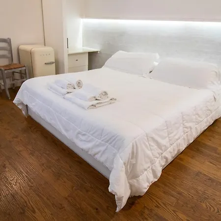 Sui Tetti Luxury Rooms Lecce Exterior photo