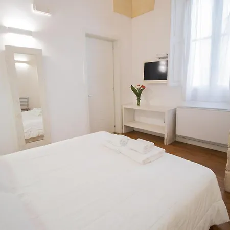 Sui Tetti Luxury Rooms Lecce Exterior photo