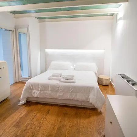 Sui Tetti Luxury Rooms Lecce Exterior photo