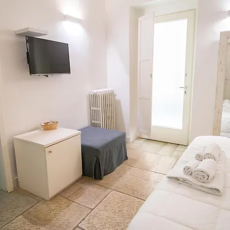 Sui Tetti Luxury Rooms Lecce Exterior photo