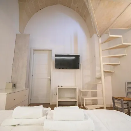 Sui Tetti Luxury Rooms Lecce Exterior photo